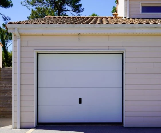 porte du garage en acier